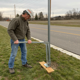 JackJaw® Super Square Sign Post Extractor (2" - 2-1/2")